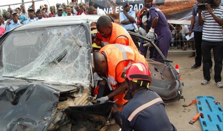 Fim De Semana Sangrento Nas Estradas De Luanda 10 Mortos E 20