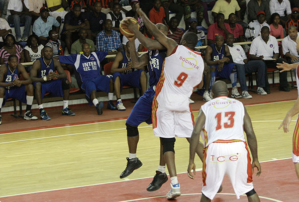 Basquetebol/Angola: 1º de Agosto - Libolo é o jogo grande da 3.ª