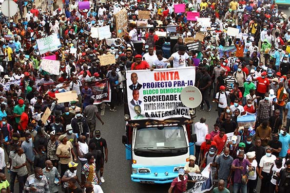 Manifestação Em Luanda Milhares De Jovens Em Protesto Contra Destituição De Adalberto Da Costa 